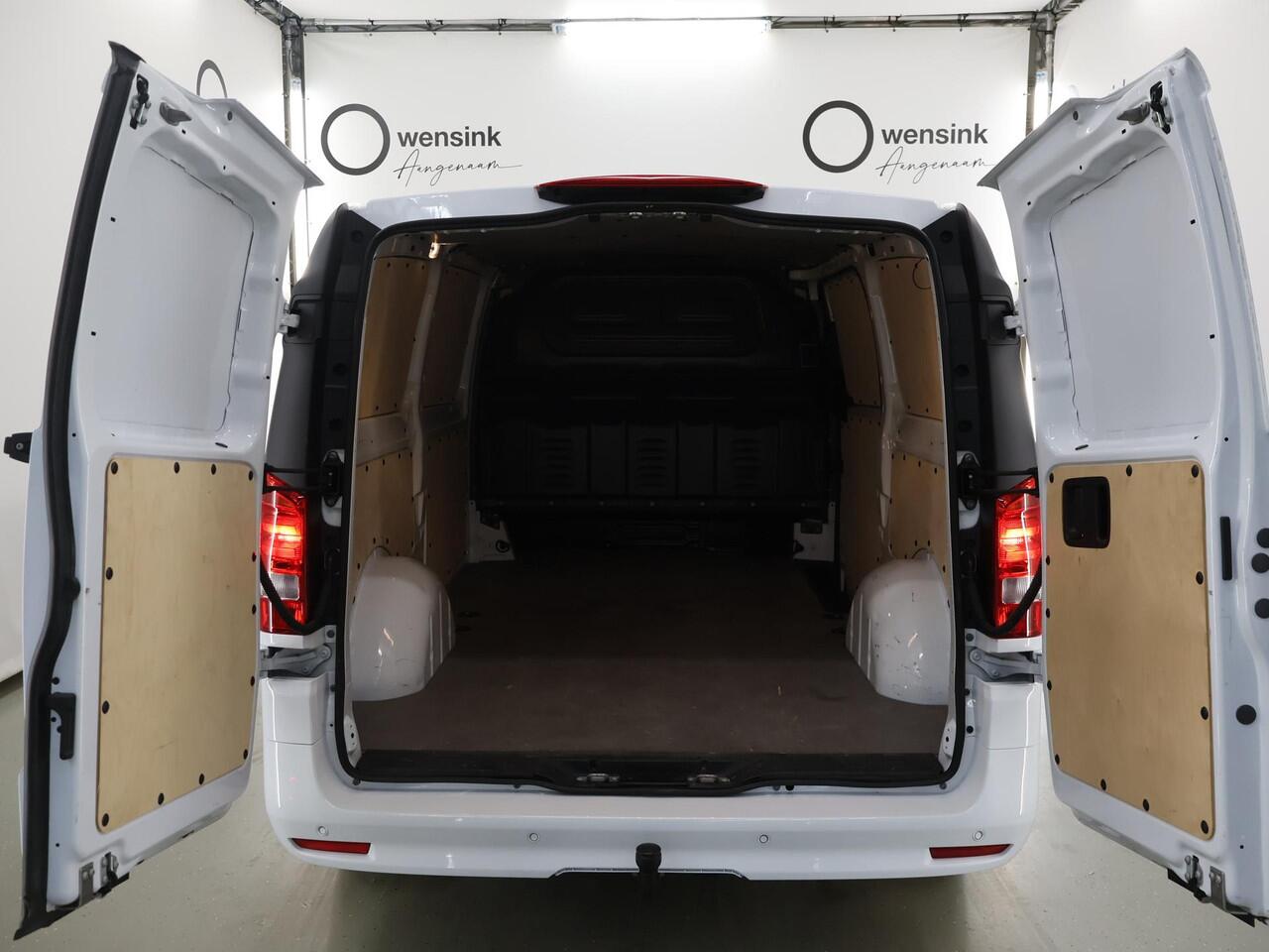 Mercedes-Benz VITO 116 CDI | Aut. | XL L3 | Select | Lederen Stuurwiel | Navigatie | Spiegelpakket | Alarm Klasse 3 | Verwarmde Comfortstoel Bestuurder en Bijrijdersbank | Airco | Dodehoekassistent | Parkeerpakket | Cruisecontrol | Trekhaak 2500kg | Achterdeuren 270 Graden 