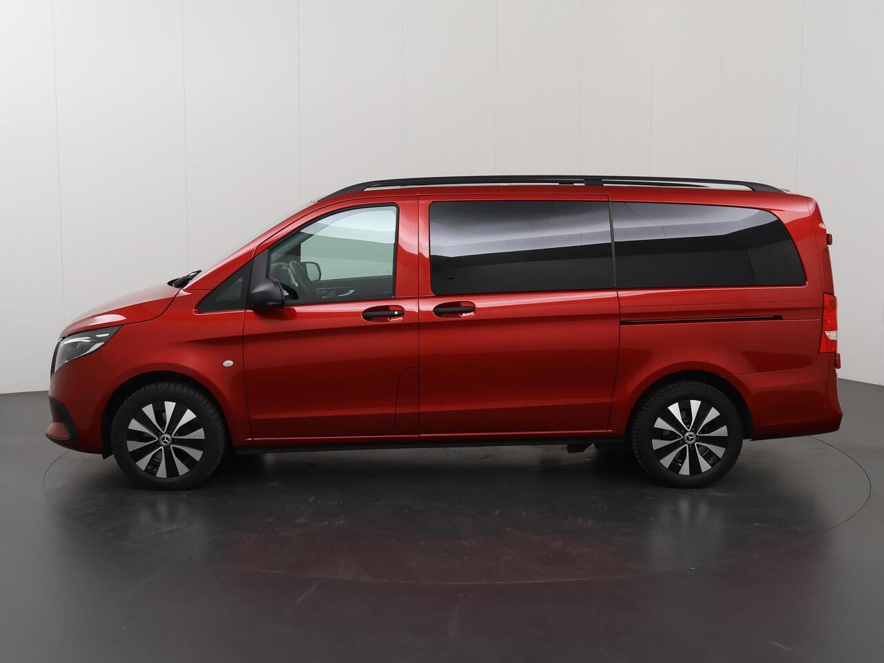 Mercedes-Benz VITO 124 CDI | 239 PK | 4X4 AUT. | L2 | DUBBEL CABINE | ELEKTRISCHE DEUREN | RONDOM CAMERA | KUNST LEDER | STOELVERWARMING | MEMORY SEATS | 2500 KG TREKHAAK | NAVIGATIE | SMARTPHONE INTEGRATIE | SPIEGELPAKKET | BOM VOL | CERTIFIED