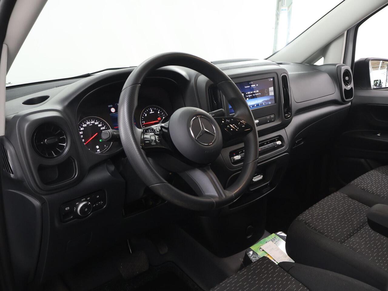 Mercedes-Benz VITO 116 CDI | Aut. | Lang L2 | Pro | Navigatie | Digitale Radio | Achteruitrijcamera | Airco | Cruisecontrol | Dodehoekassistent | Comfort Chauffeursstoel | Bijrijdersbank | 2500kg Trekhaak | Certified |