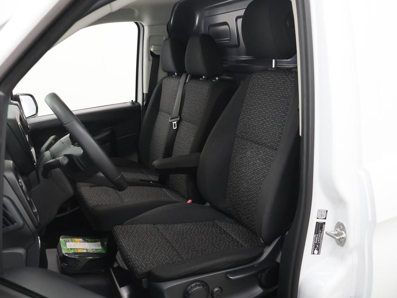 Mercedes-Benz VITO 116 CDI | Aut. | Lang L2 | Pro | Navigatie | Digitale Radio | Achteruitrijcamera | Airco | Cruisecontrol | Dodehoekassistent | Comfort Chauffeursstoel | Bijrijdersbank | 2500kg Trekhaak | Certified |