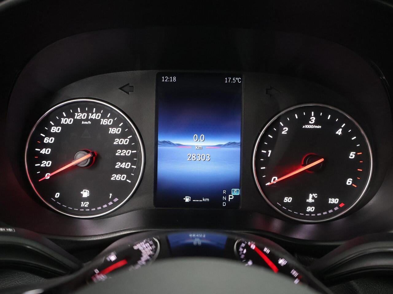 Mercedes-Benz VITO 116 CDI L2 Pro | Navigatie | Digitale Radio | Acht | Navigatie | Digitale Radio | Achteruitrijcamera | Airco | Cruisecontrol | Dodehoekassistent | Comfort Chauffeursstoel | Bijrijdersbank | 2500kg Trekhaak | Certified |