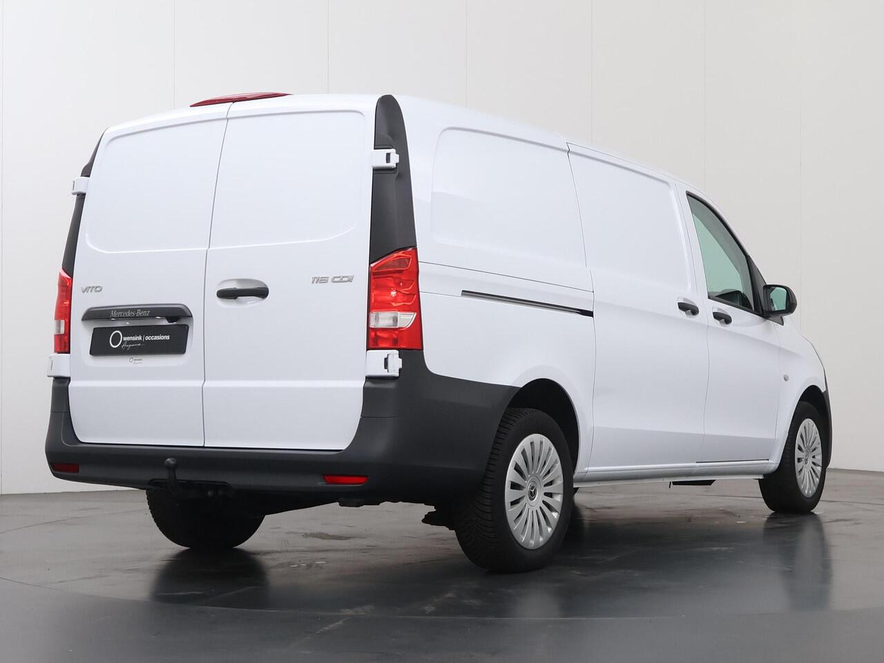 Mercedes-Benz VITO 116 CDI L2 Pro | Navigatie | Digitale Radio | Acht | Navigatie | Digitale Radio | Achteruitrijcamera | Airco | Cruisecontrol | Dodehoekassistent | Comfort Chauffeursstoel | Bijrijdersbank | 2500kg Trekhaak | Certified |