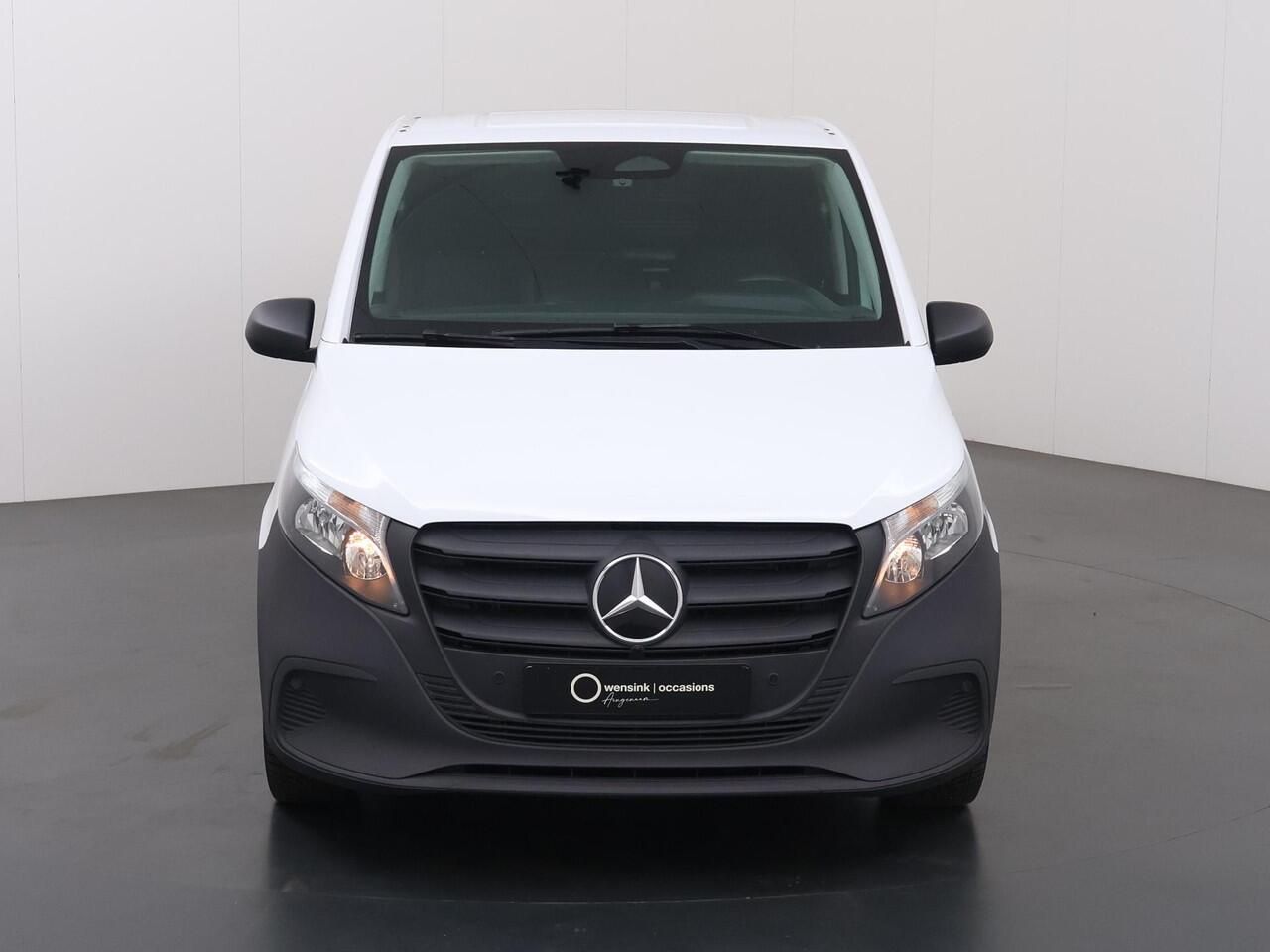 Mercedes-Benz VITO 116 CDI L2 Pro | Navigatie | Digitale Radio | Acht | Navigatie | Digitale Radio | Achteruitrijcamera | Airco | Cruisecontrol | Dodehoekassistent | Comfort Chauffeursstoel | Bijrijdersbank | 2500kg Trekhaak | Certified |