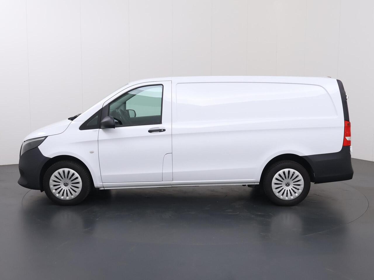 Mercedes-Benz VITO 116 CDI L2 Pro | Navigatie | Digitale Radio | Acht | Navigatie | Digitale Radio | Achteruitrijcamera | Airco | Cruisecontrol | Dodehoekassistent | Comfort Chauffeursstoel | Bijrijdersbank | 2500kg Trekhaak | Certified |