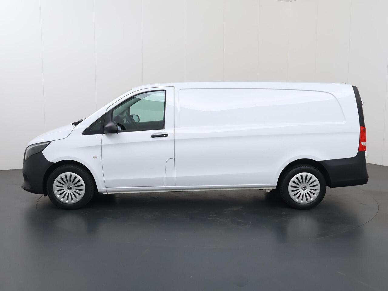 Mercedes-Benz VITO 116 CDI L3 Pro | Navigatie | Digitale Radio | Achteruitrijcamera | Airco | Cruisecontrol | Dodehoekassistent | Comfort Chauffeursstoel | Bijrijdersbank | 2500kg Trekhaak | Certified |