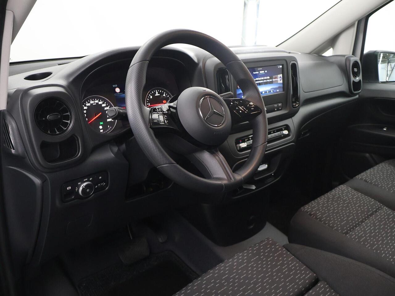 Mercedes-Benz VITO 116 CDI L3 Pro | Navigatie | Digitale Radio | Achteruitrijcamera | Airco | Cruisecontrol | Dodehoekassistent | Comfort Chauffeursstoel | Bijrijdersbank | 2500kg Trekhaak | Certified |