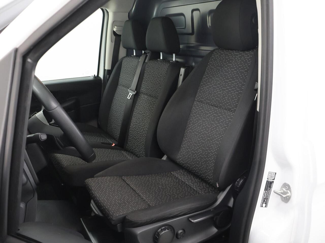 Mercedes-Benz VITO 116 CDI | L2 | PRO | AUT. | 160 PK | ACHTERUITRIJCAMERA | 2500 KG TREKHAAK | CRUISE CONTROL | AIRCO | DODEHOEKDETECTIE | NAVIGATIE | 3-ZITS | COMFORT CHAUFFEURSSTOEL | CERTIFIED