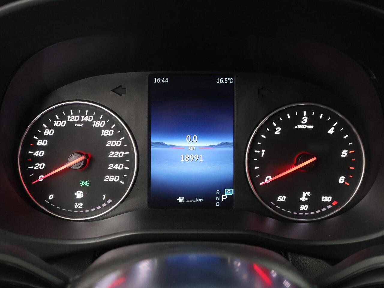 Mercedes-Benz VITO 116 CDI | Aut. | XL L3 | Select | NAVIGATIE | CAMERA | MULTI-BEAM LED | ACHTERDEUREN | STOELVERWARMING | KUNST LEDER | TREKHAAK | LICHTMETALEN WIELEN | 270 DEUREN | CERTIFIED