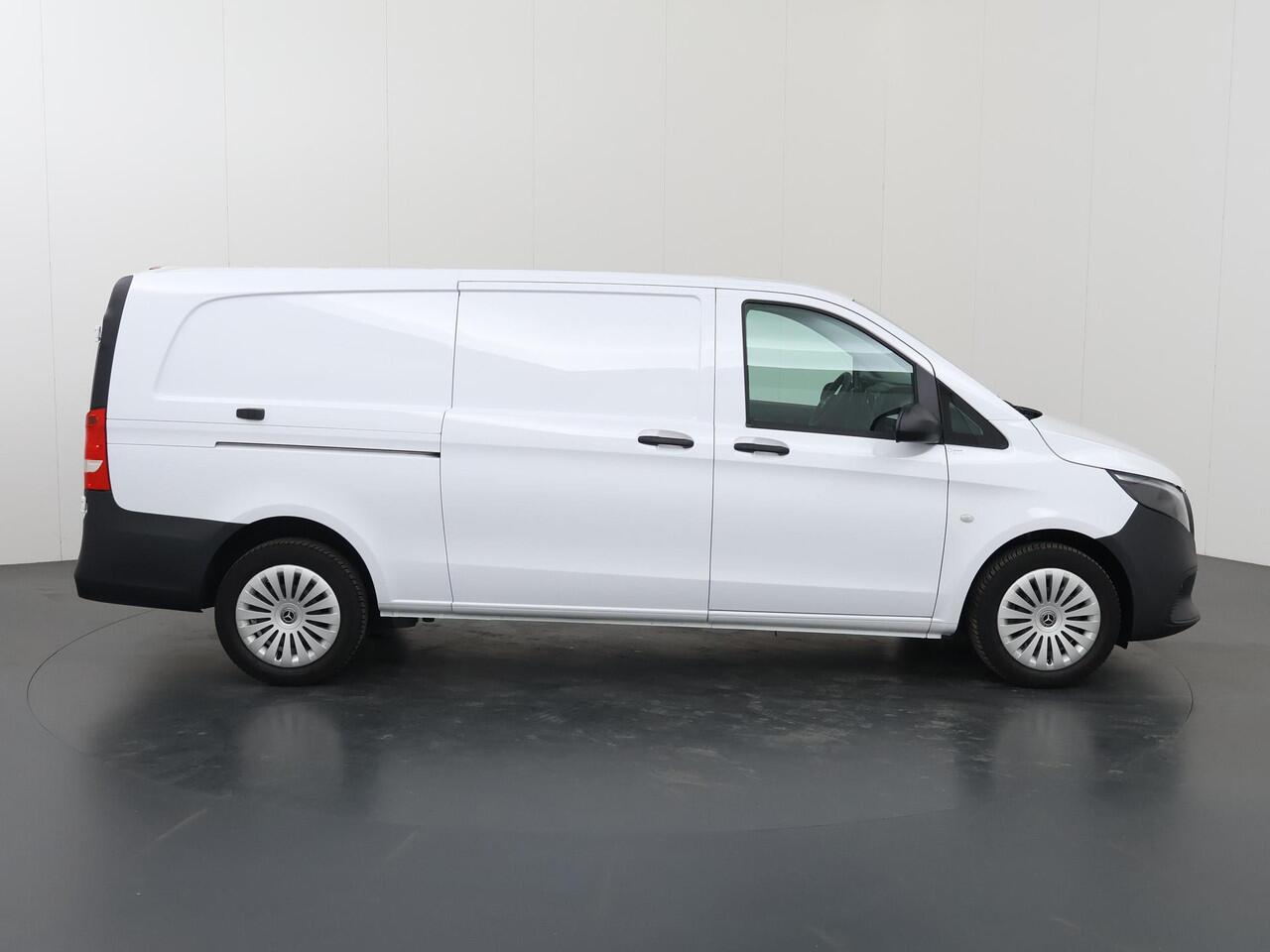 Mercedes-Benz VITO 116 CDI | L3 | PRO | AUT. | 3-ZITS | PARKEERCAMERA | WINTERPAKKET | 2500 KG TREKHAAK | CRUISE CONTROL | AIRCO | NAVIGATIE | STOELVERWARMING | BETIMMERDE LAADRUIMTE | CERTIFIED