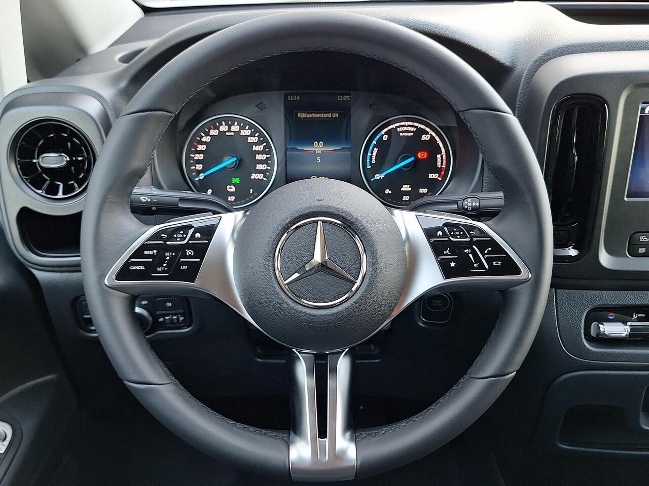 Mercedes-Benz VITO eVito 112 L3 60 kWh Mercedes-Benz eVito eVito 112 L3 66 kWh