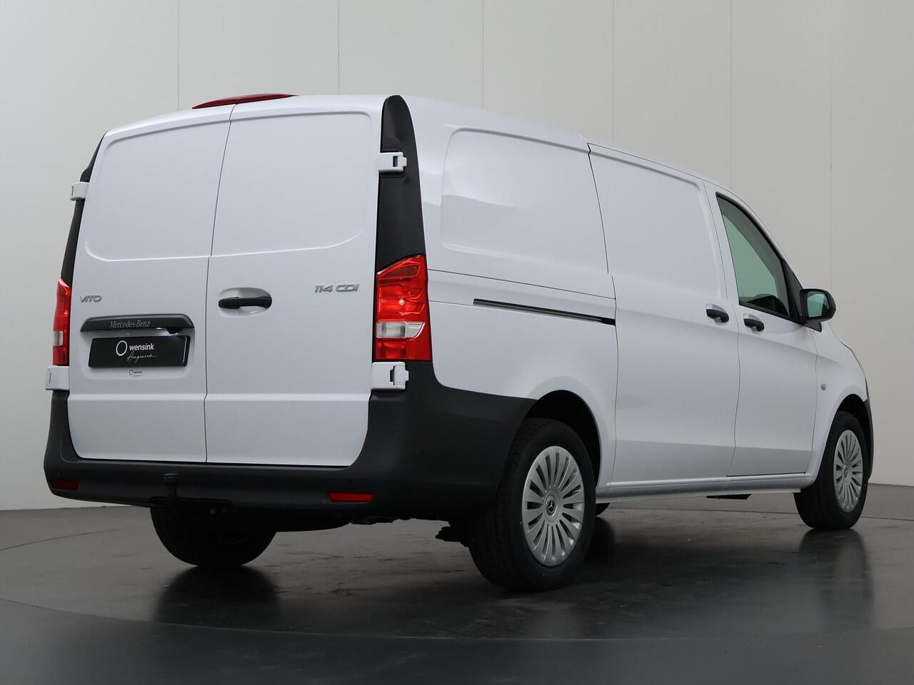 Mercedes-Benz VITO Bestelwagen 114 CDI L2 Pro | Achteruitrijcamera | Trekhaak 2500 kg | Climate Control | Lederen Stuurwiel | Dodehoekassistent |