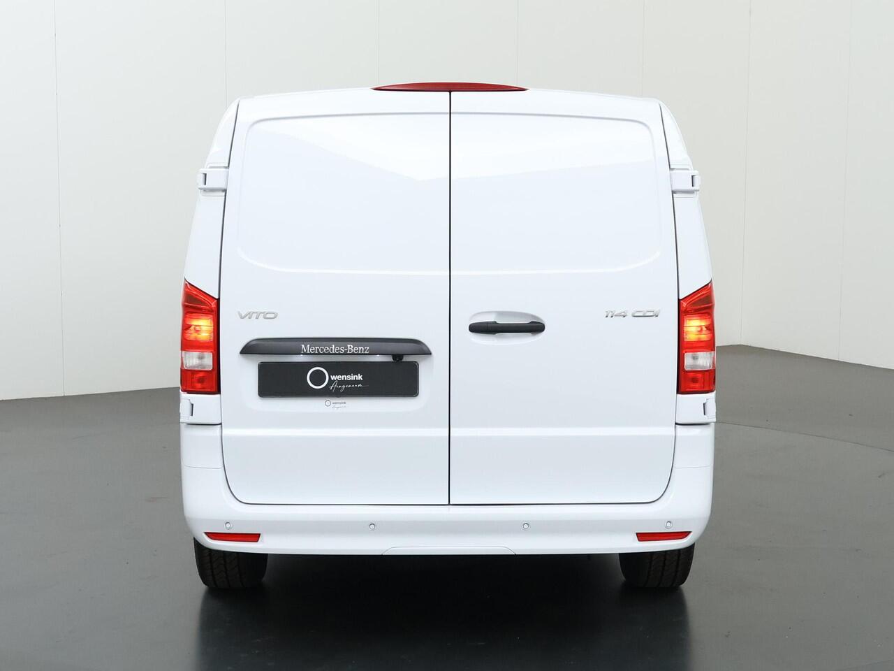 Mercedes-Benz VITO Bestelwagen 114 CDI L3 PRO | Apple Carplay | Trekgewicht 2.500 kg | Stoelverwarming | Achteruitrijcamera | Airco | LED Koplampen | Cruise Control | Dodehoekassistent |