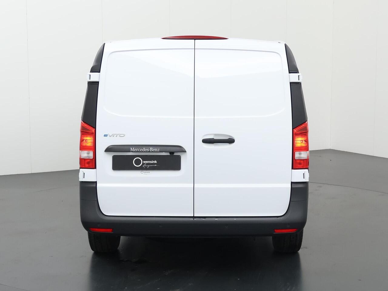 Mercedes-Benz VITO eVito Lang 66 kWh | Stoelverwarming | Navigatie | Achteruitrijcamera | Airco | LED Koplampen | Cruise Control |