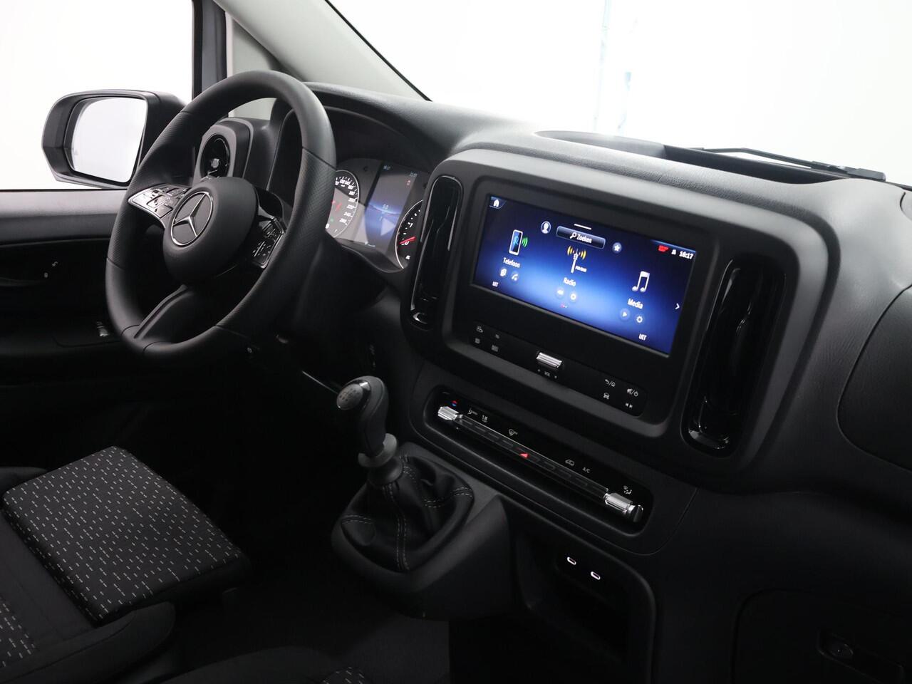 Mercedes-Benz VITO 110 CDI Bestelwagen L3 PRO | Achteruitrijcamera | 3 zits | Apple Carplay | Dodehoekassistent | Climate Control | Climate Control |