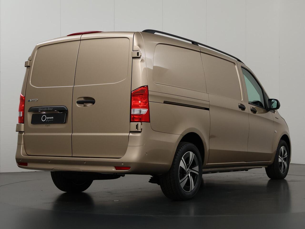 Mercedes-Benz VITO eVito Bestelwagen 112 L2 60 kWh | MultiBeam LED | Stoelverwarming | Navigatie | Achteruitrijcamera | Airco | Cruise Control |