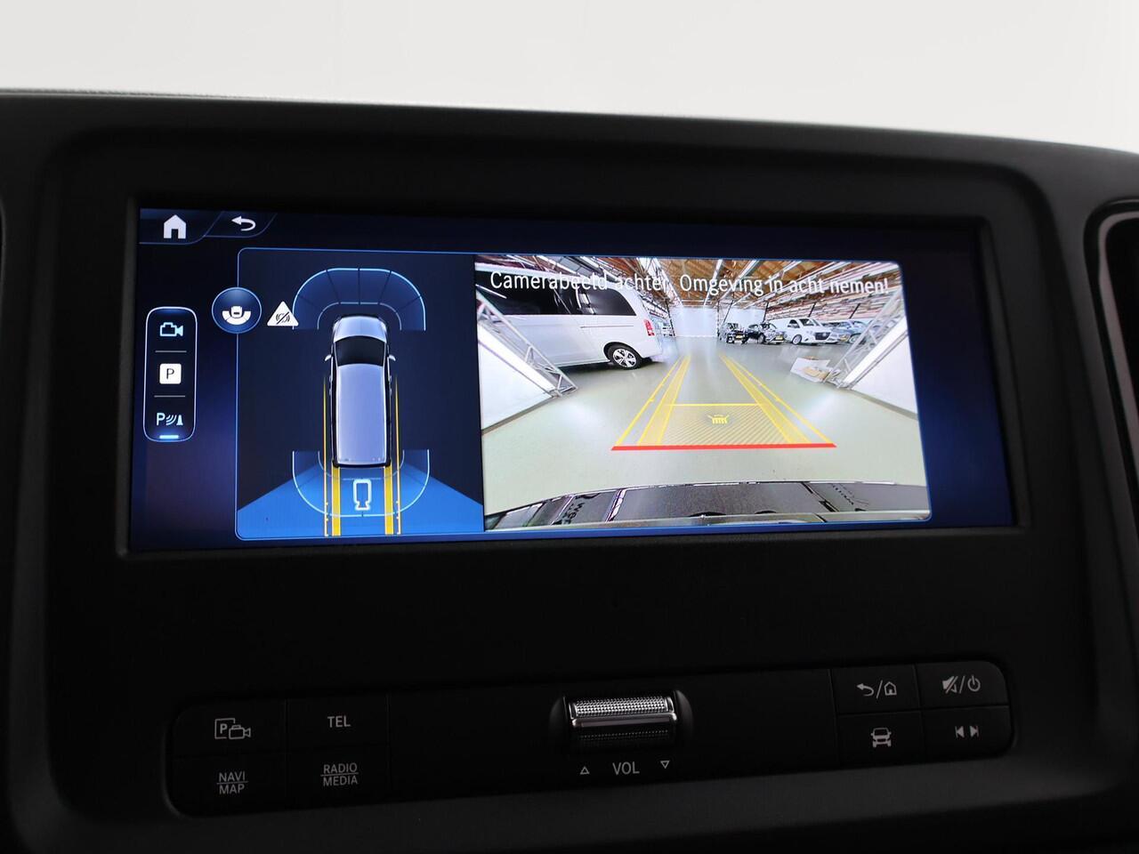 Mercedes-Benz VITO eVito 112 Bestelwagen L2 66 kWh | Stoelverwarming | Navigatie | Achteruitrijcamera | Airco | Cruise Control | Dodehoekassistent |