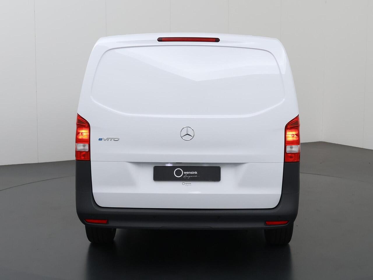Mercedes-Benz VITO eVito 112 | L3 | 66 kWh | NAVIGATIE | STOELVERWARMING | 2-ZITS | STANDKACHEL | CRUISE CONTROL | DODEHOEKDETECTIE | ACHTERKLEP | PARKEERCAMERA | 280 KM WLTP | RIJASSISTENTIE PAKKET