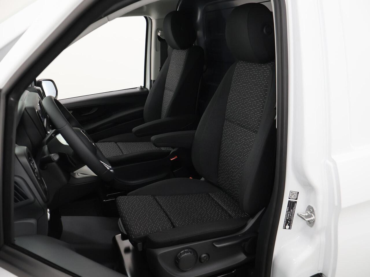 Mercedes-Benz VITO eVito 112 | L3 | 66 kWh | NAVIGATIE | STOELVERWARMING | 2-ZITS | STANDKACHEL | CRUISE CONTROL | DODEHOEKDETECTIE | ACHTERKLEP | PARKEERCAMERA | 280 KM WLTP | RIJASSISTENTIE PAKKET