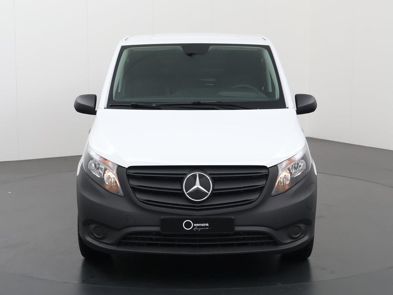 Mercedes-Benz VITO eVito 66 kWh | L2 | AUT. | AIRCO | STOELVERWARMING | BIJRIJDERSBANK | ACHTERDEUREN | 284 WLTP | LEREN STUURWIEL | MULTIFUCTIONEEL STUURWIEL | DAB+ | CHROOM INTERIEUR PAKKET | REGENSENSOR