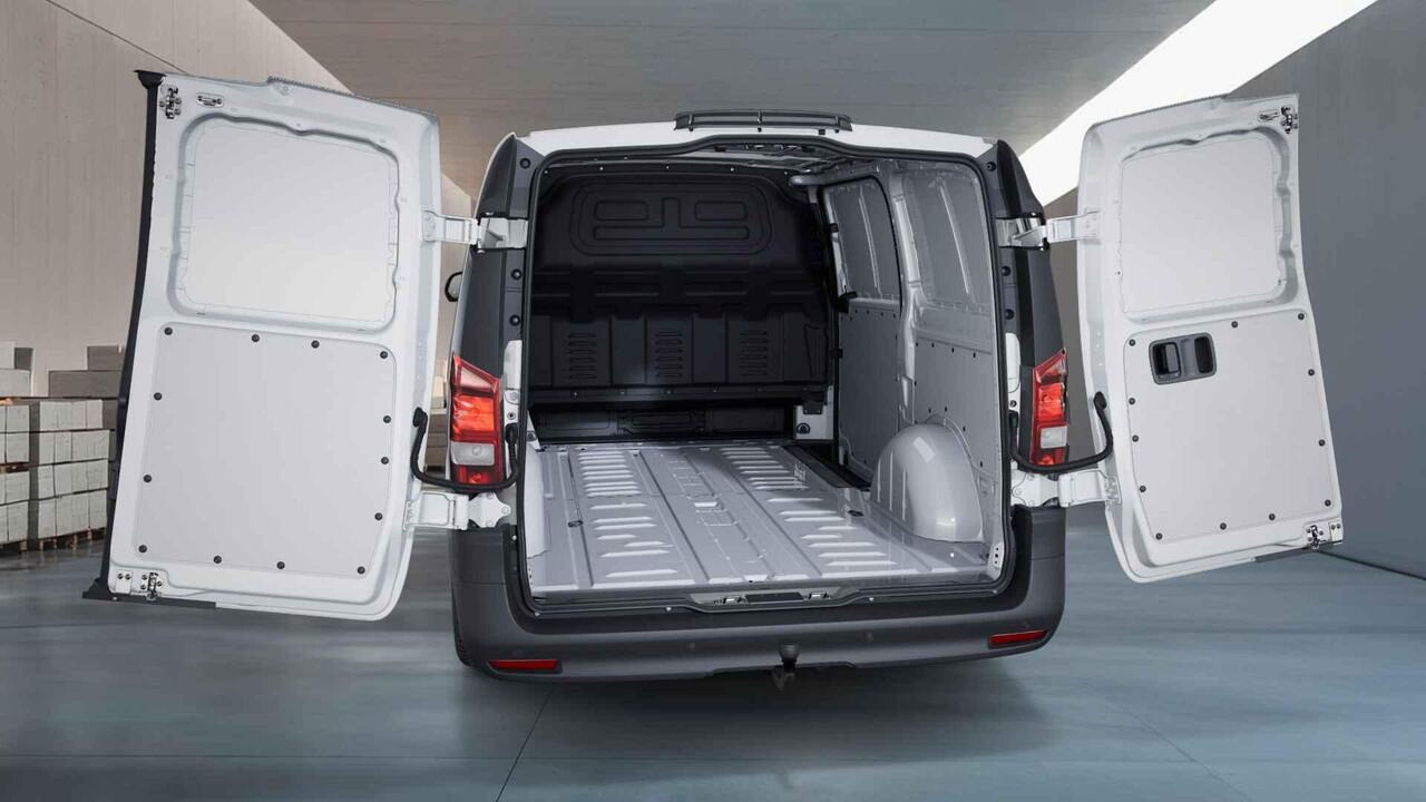 Mercedes-Benz VITO 114 CDI L2 Pro NAVI PARKEERPAKKET TREKHAAK