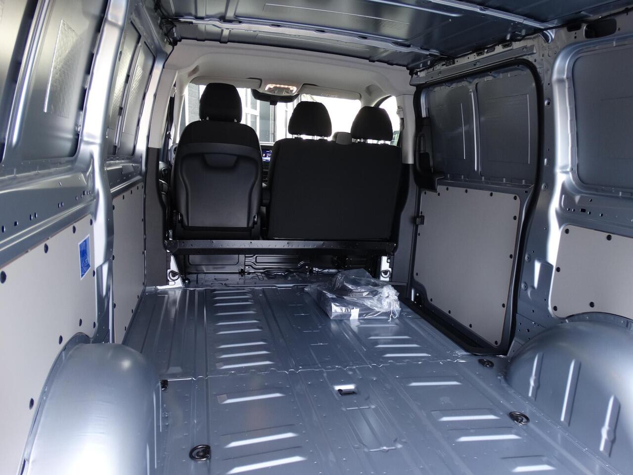 Mercedes-Benz VITO eVito 112 L2 60 kWh Mercedes-Benz eVito eVito 112 L2 66 kWh