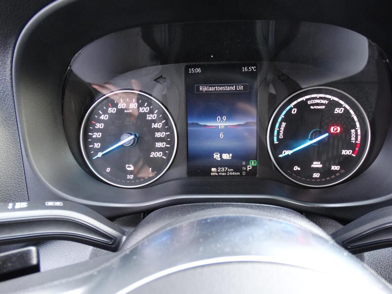 Mercedes-Benz VITO eVito 112 L2 60 kWh Mercedes-Benz eVito eVito 112 L2 66 kWh