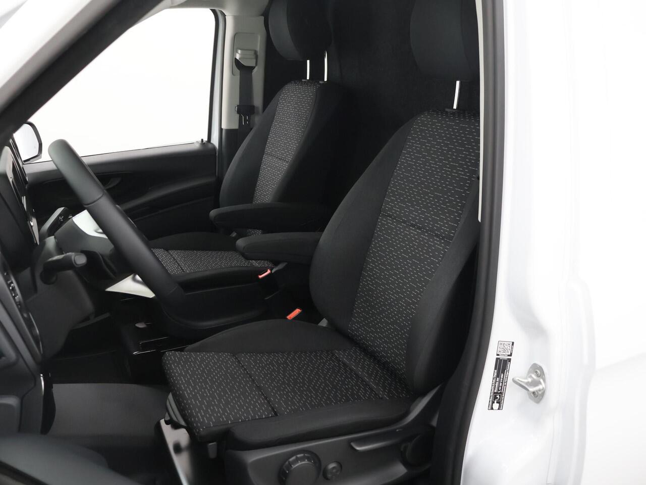 Mercedes-Benz VITO Bestelwagen 114 CDI L2 Pro | Aluca Kasten Inrichting | Vloer | Wand | Sidebars | Achteruitrijcamera | Trekhaak 2500 kg | Climate Control | Lederen Stuurwiel | Dodehoekassistent |