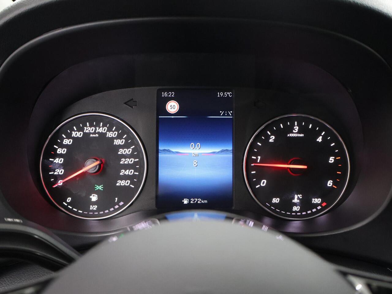 Mercedes-Benz VITO 110 CDI L2 PRO | Trekhaak | Apple Carplay | Achteruitrijcamera | Airco | MultiBeam LED Koplampen | Cruise Control | Dodehoekassistent |