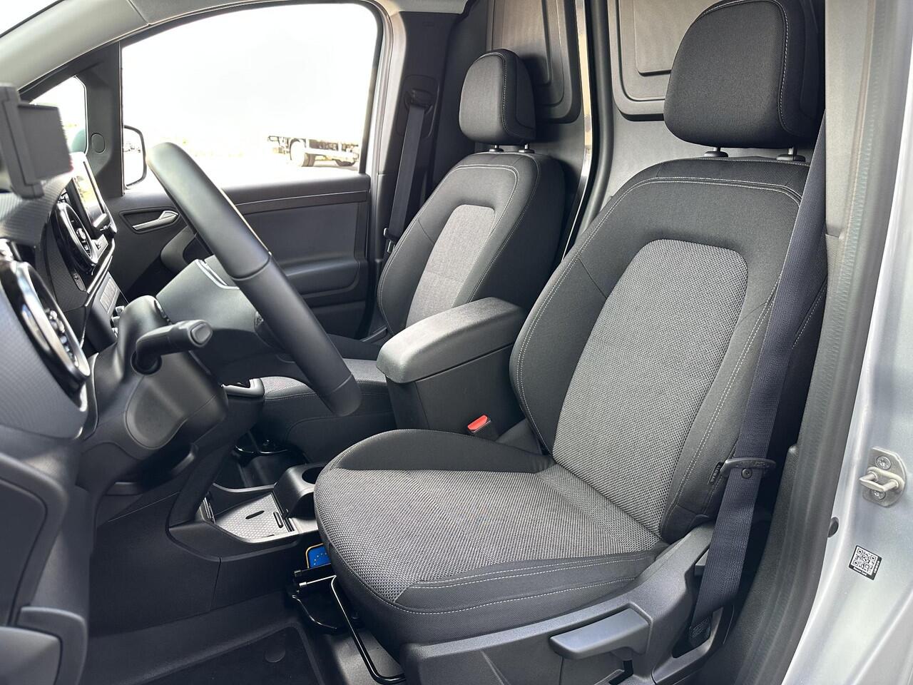 Mercedes-Benz eCitan L2 Pro 51 kWh Héél veel extra's ! | SoH 99% | Nw prijs ¤ 48238,- ex btw