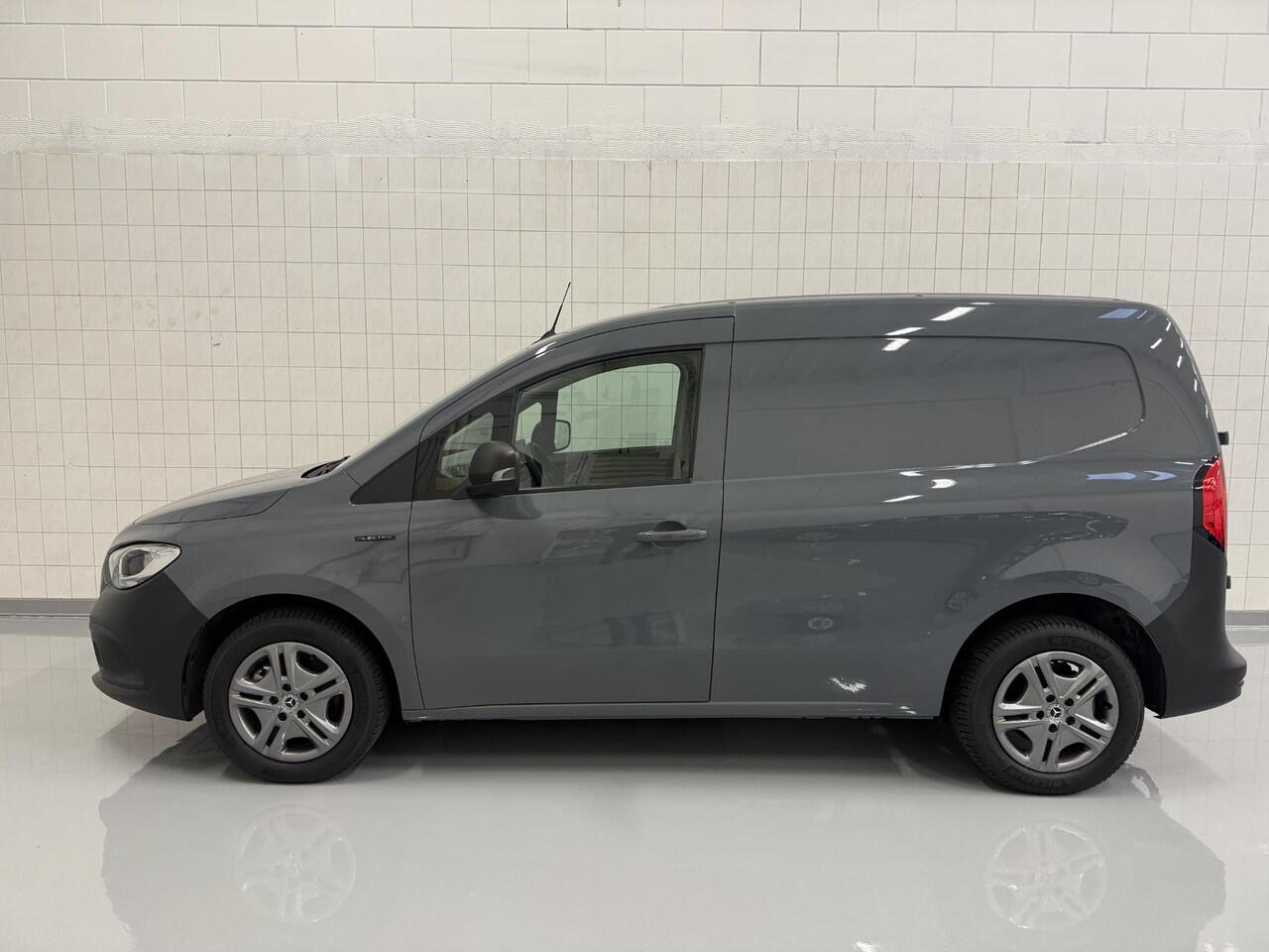 Mercedes-Benz eCitan 112 Pro L1 51 kWh Carplay / PDC / Camera / 16'' / Vol!