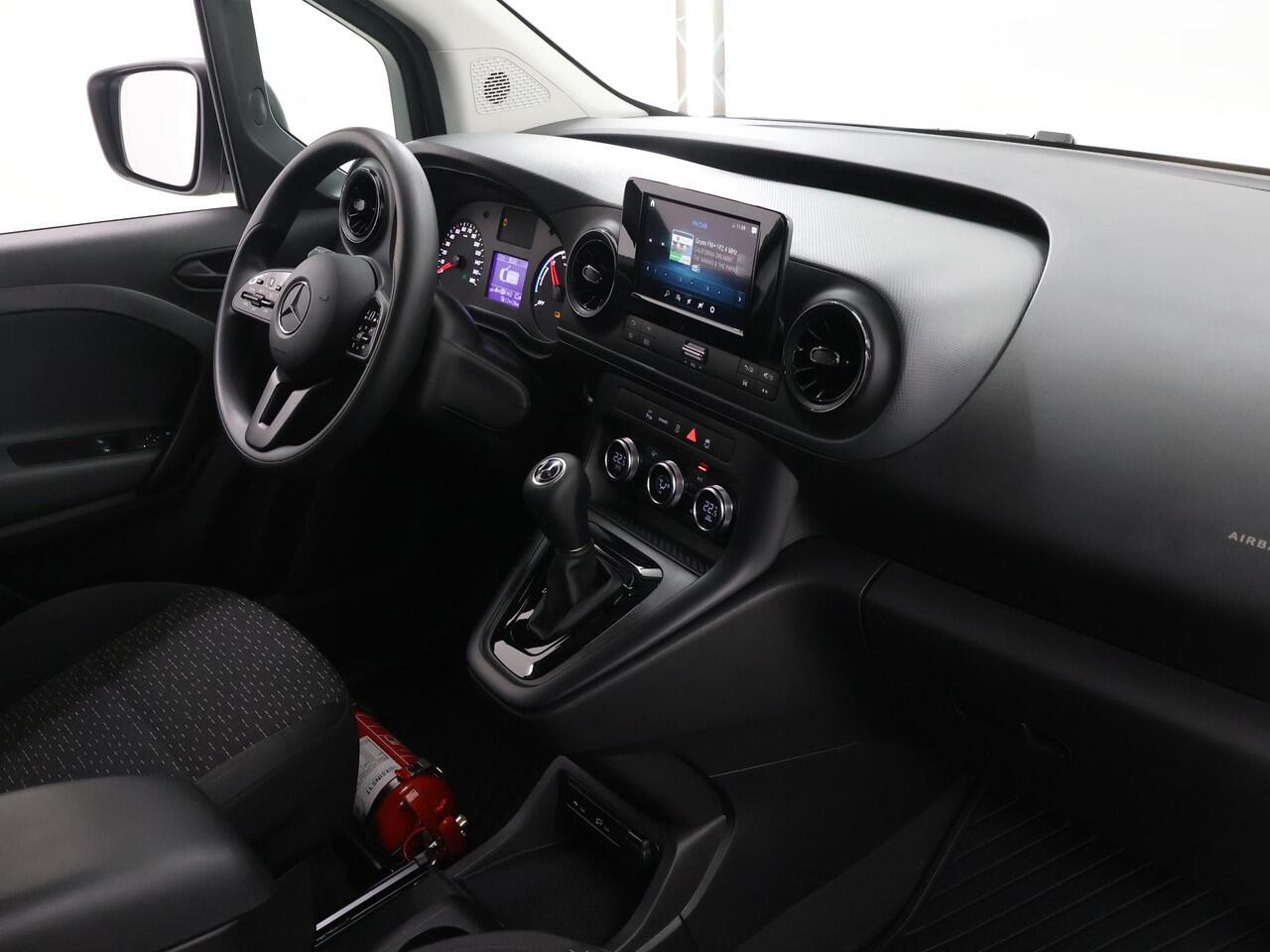 Mercedes-Benz eCitan 112 | Pro | L2 | 51 kWh | Achteruitrijcamera | Climate Control | Navigatie | Cruise Control | Certified