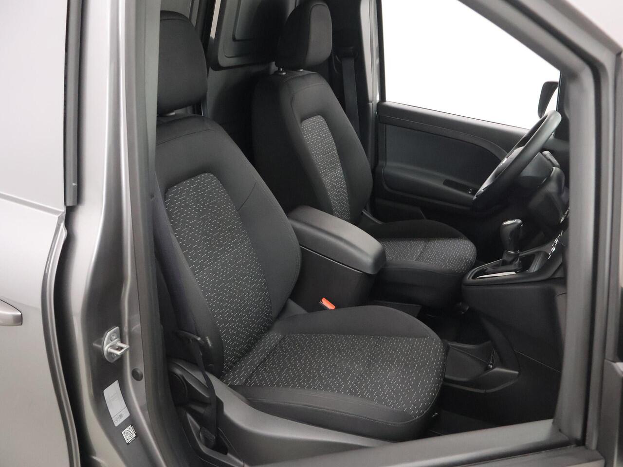 Mercedes-Benz eCitan L2 | Pro | 51 kWh | 271 KM WLTP | Navigatie | Clim Navigatie | Climate Control | Trekhaak | 2-zits | Parkeercamera | Carplay | Comfort Bestuurdersstoel | Certified