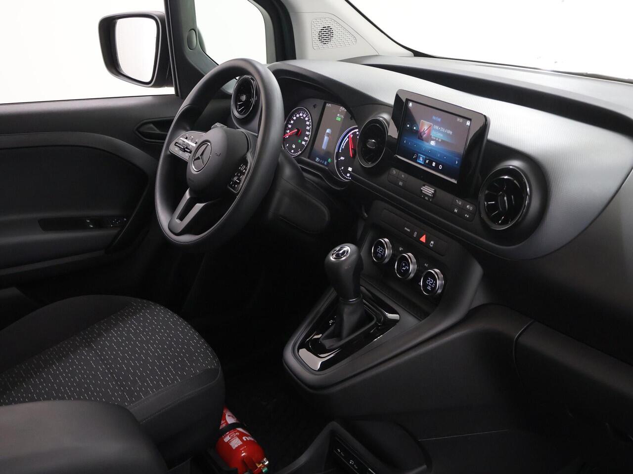Mercedes-Benz eCitan 112 Pro L1 51 kWh | Achteruitrijcamera | Climate Control | Trekhaak | Cruise Control | Lichtmetalen velgen | Certified