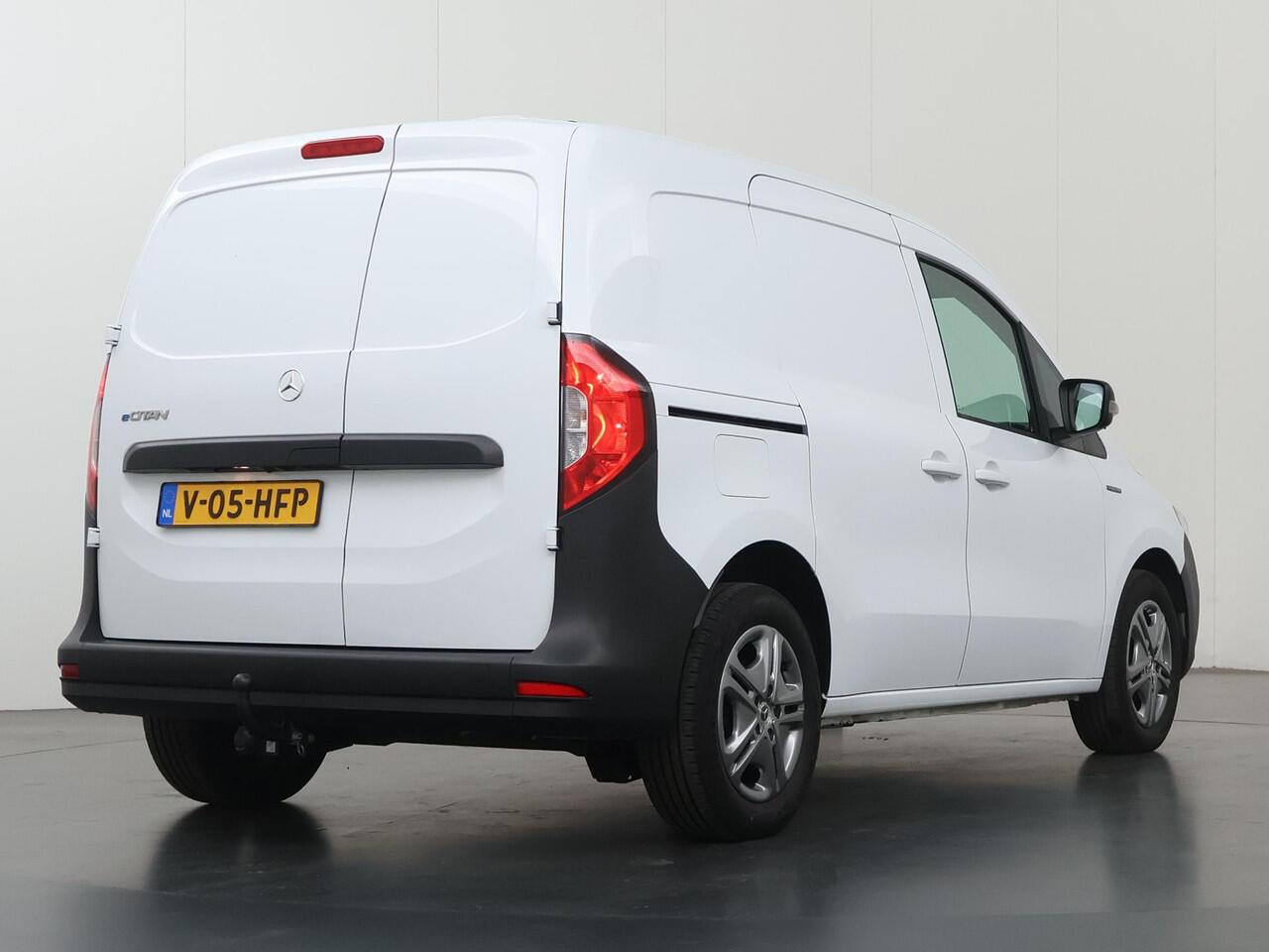 Mercedes-Benz eCitan L1 | Pro | 51 kWh | Navigatie | Parkeercamera | Trekhaak | Cruise Control | Stoelverwarming | Certified
