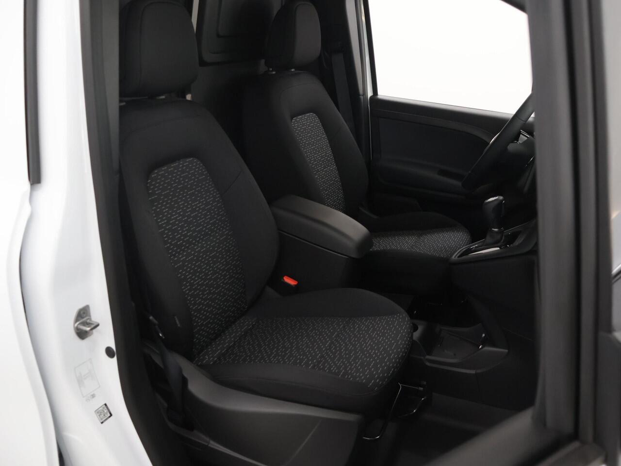 Mercedes-Benz eCitan 112 Base L2 51 kWh | Achteruitrijcamera | Climate Control | Cruise Control | Airco | Snelladen 75KW |