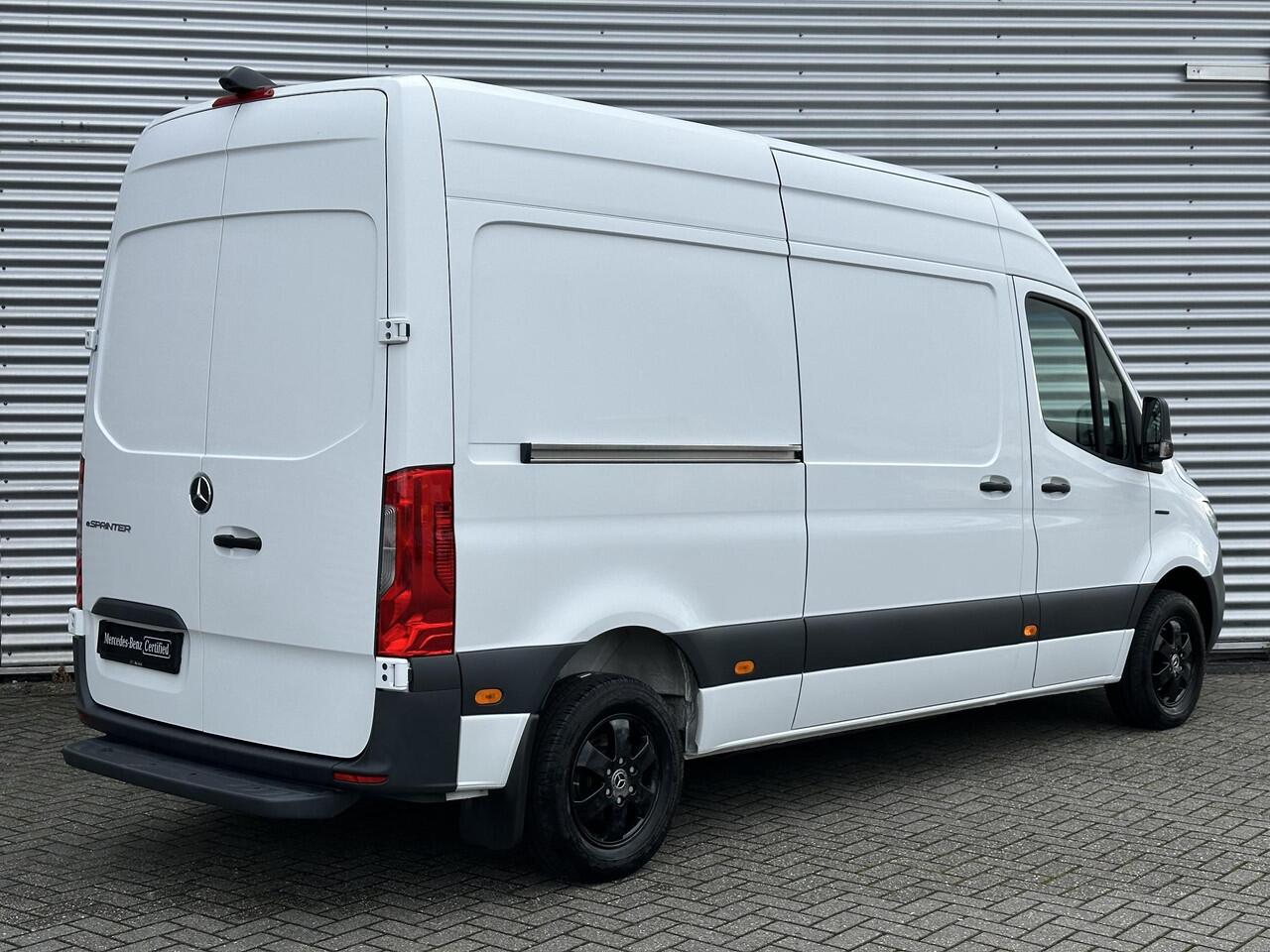 Mercedes-Benz eSprinter L2H2 Snelladen Leer Camera Airco 41kWh 100% Elektrisch