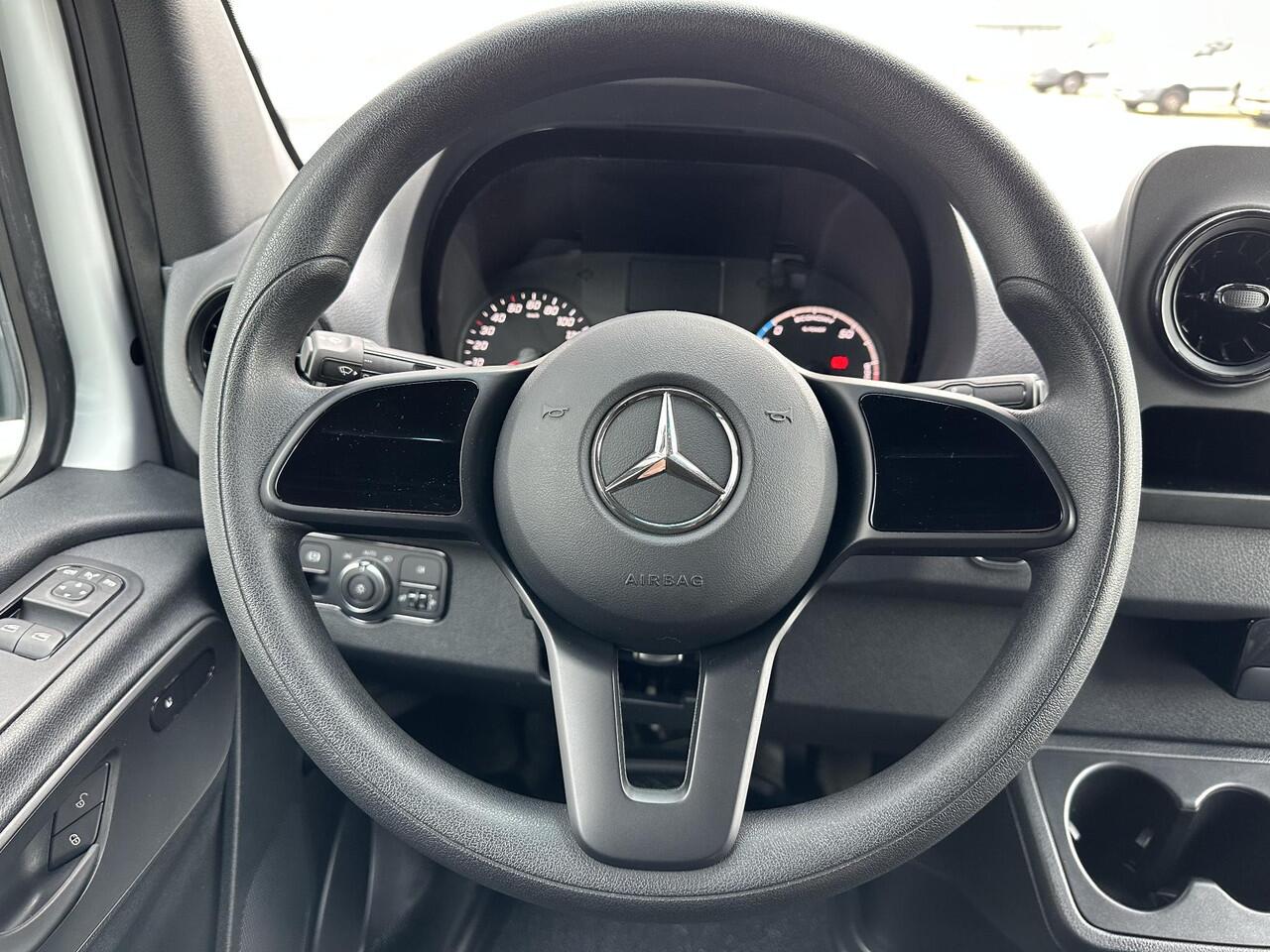 Mercedes-Benz eSprinter L2H2 Snelladen Camera Airco 55kwh WLTP: 151km !