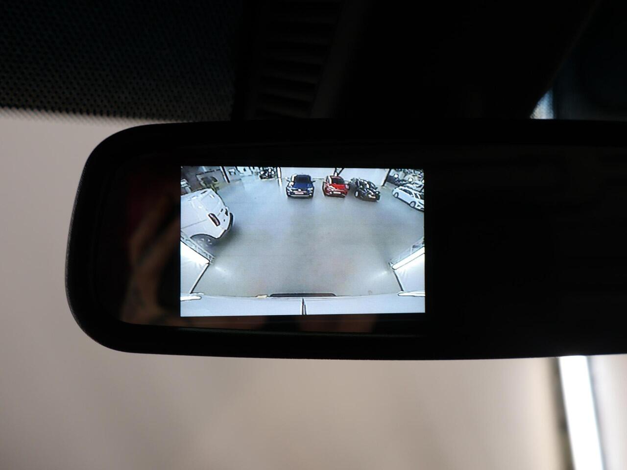 Mercedes-Benz eSprinter L2 H2 | 55 kWh | ACHTERUITRIJCAMERA | STOELVERWARMING | AIRCO | DAB+ RADIO | COMPLETE LAADRUIMTE BETIMMERING | OPSTAP TOT LAADRUIMTE | STOEL - STOEL COMFORT