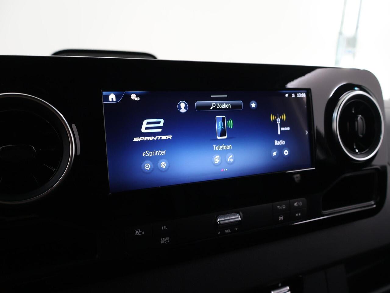 Mercedes-Benz eSprinter 314 GB L2 RWD PRO | 3 zits | Trekhaak | Stoelverwarming | Achteruitrijcamera |