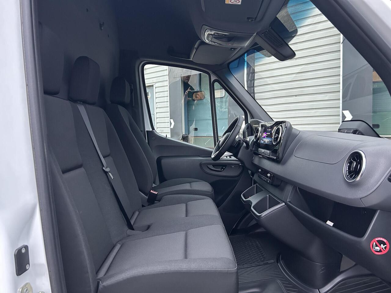 Mercedes-Benz eSprinter 320 L2 Pro 81kWh | Automaat | Cruise Control | Stoelverwarming | Navigatie | Airco