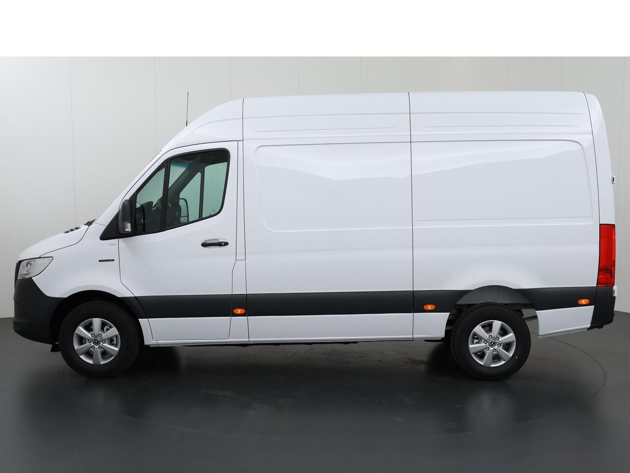 Mercedes-Benz eSprinter 314 GB L2 RWD PRO | 3 zits | Trekhaak | Stoelverwarming | Achteruitrijcamera |