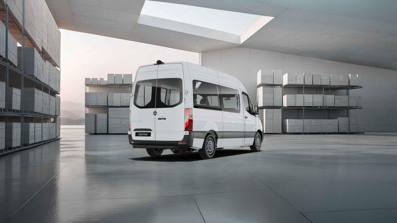 Mercedes-Benz eSprinter 314 L2 H2 RWD PRO 81kWh | Rolstoel ombouw | 115 kw Snelladen | Cruise-Controle | Achteruitrijcamera |