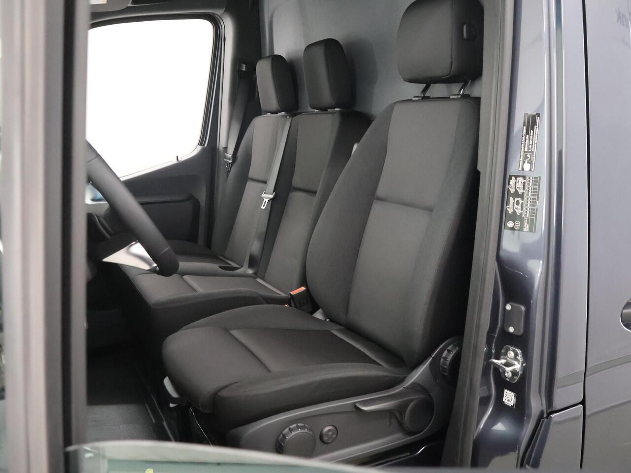 Mercedes-Benz eSprinter 314 L2 H2 Select 81kWh | DC laden 115 kW | Dubbele Schuifdeur | Stoelverwarming | Climate Control | Smartphone integratie pakket | Distronic | Led Verlichting |