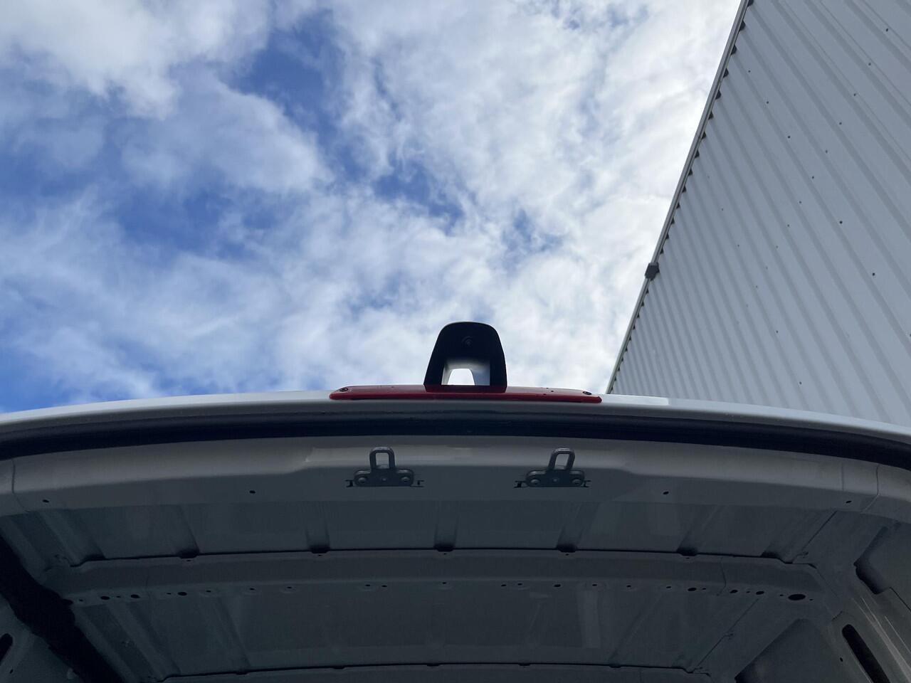 Mercedes-Benz eSprinter 414 L2 Pro 81kWh Rolstoelbus