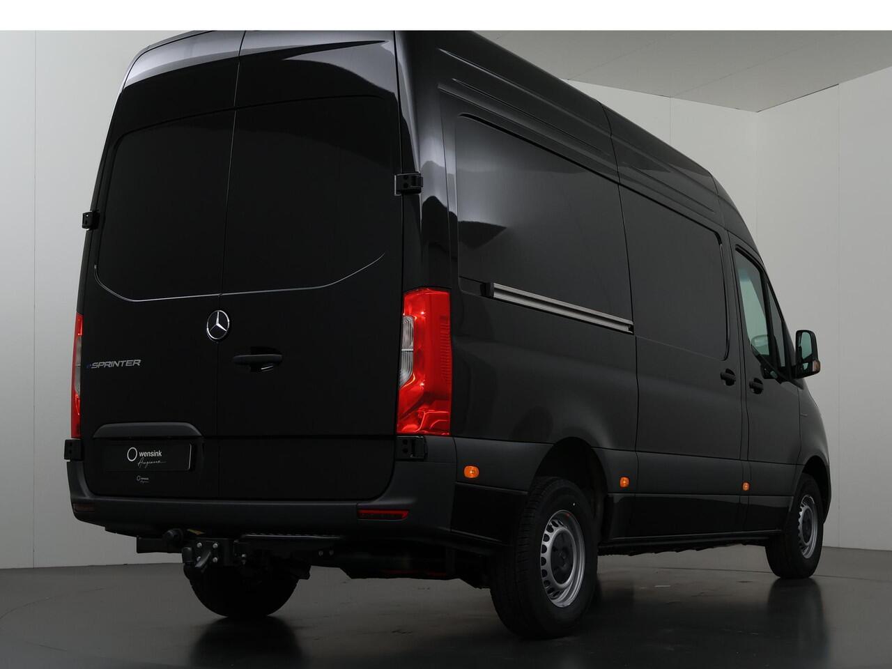 Mercedes-Benz eSprinter 314 L2 H2 PRO | 81 kWh | 100% elektrisch | 2000kg Trekhaak | 115Kw/u DC Snelladen | Smartphone integratie pakket | Carplay | Camera | Comfort bestuurdersstoel |