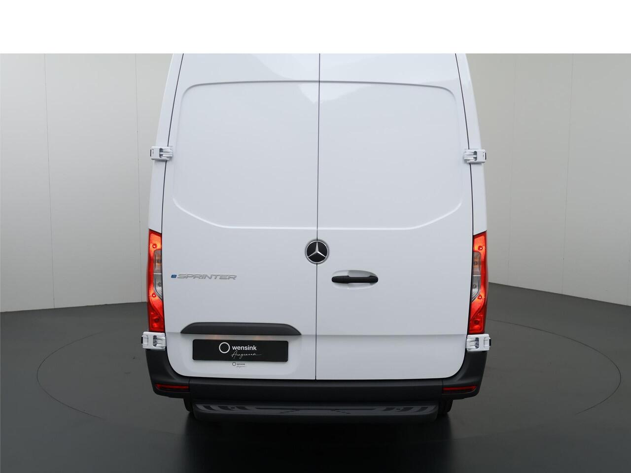 Mercedes-Benz eSprinter 414 L3 H2 Pro 81kWh | 4250 GVW | 270° Deuren | Comfortbestuurdersstoel | Smartphone integratie pakket | DC 115 kWh Snelladen |