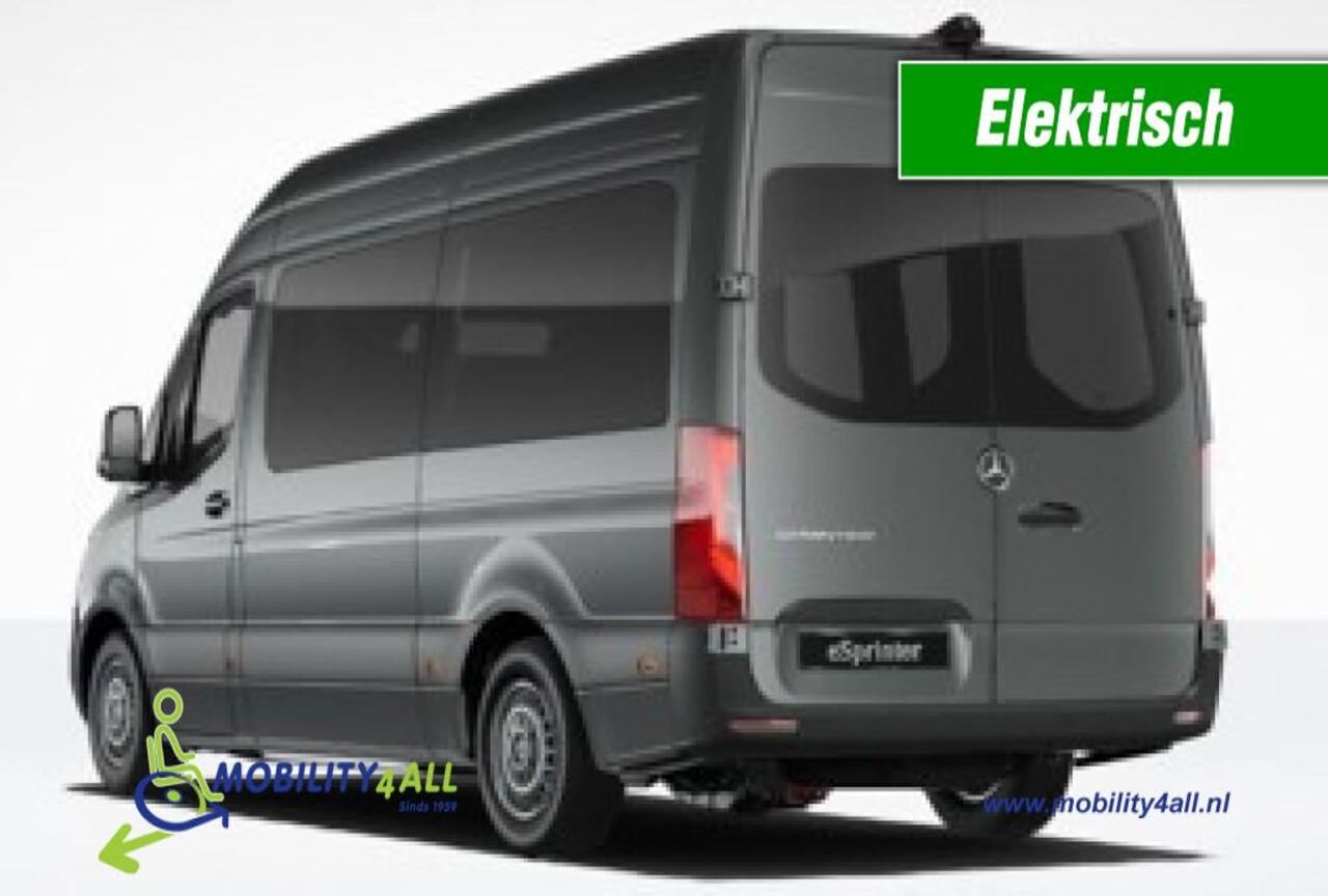 Mercedes-Benz eSprinter Rolstoelbus / 4150kg/ B-Rijbewijs / 81kw accu / snelladen
