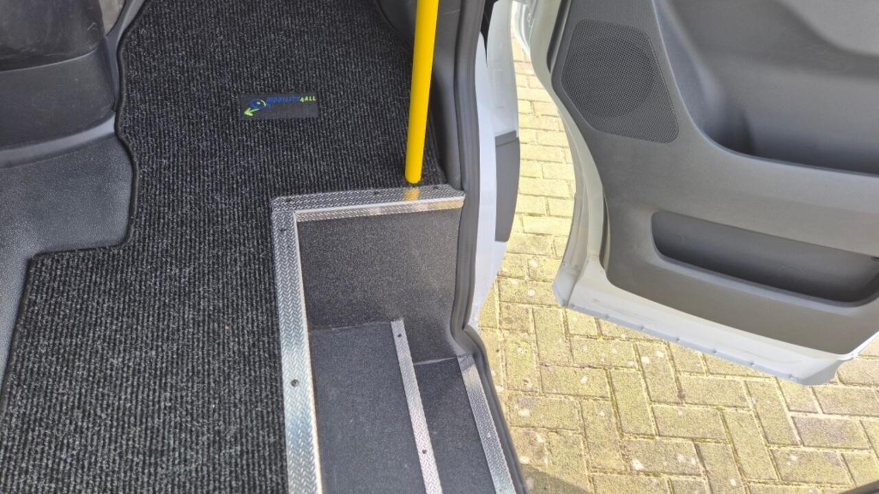 Mercedes-Benz eSprinter ROLSTOELBUS / 4250kg / B-rijbewijs / grootste accu / snelladen