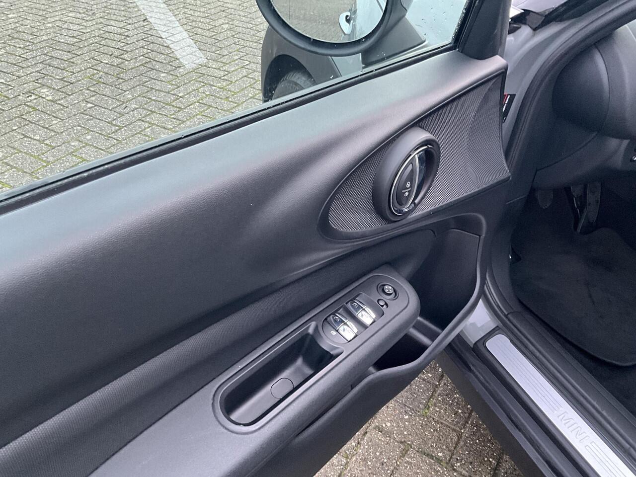 Mini CLUBMAN Mini 1.5 One Salt Trekhaak | Stoelverwarming