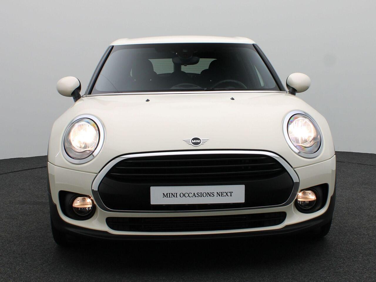 Mini CLUBMAN One Business Edition Connected Navigation + PDC + Cruise Control +17''